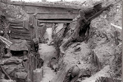 785px-Cheshire_Regiment_trench_Somme_1916